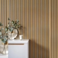 Lamele ścienne Dąb Naturalny L0205T – zdjęcie lifestyle 2 z kolekcji Lamele Ścienne Medio.